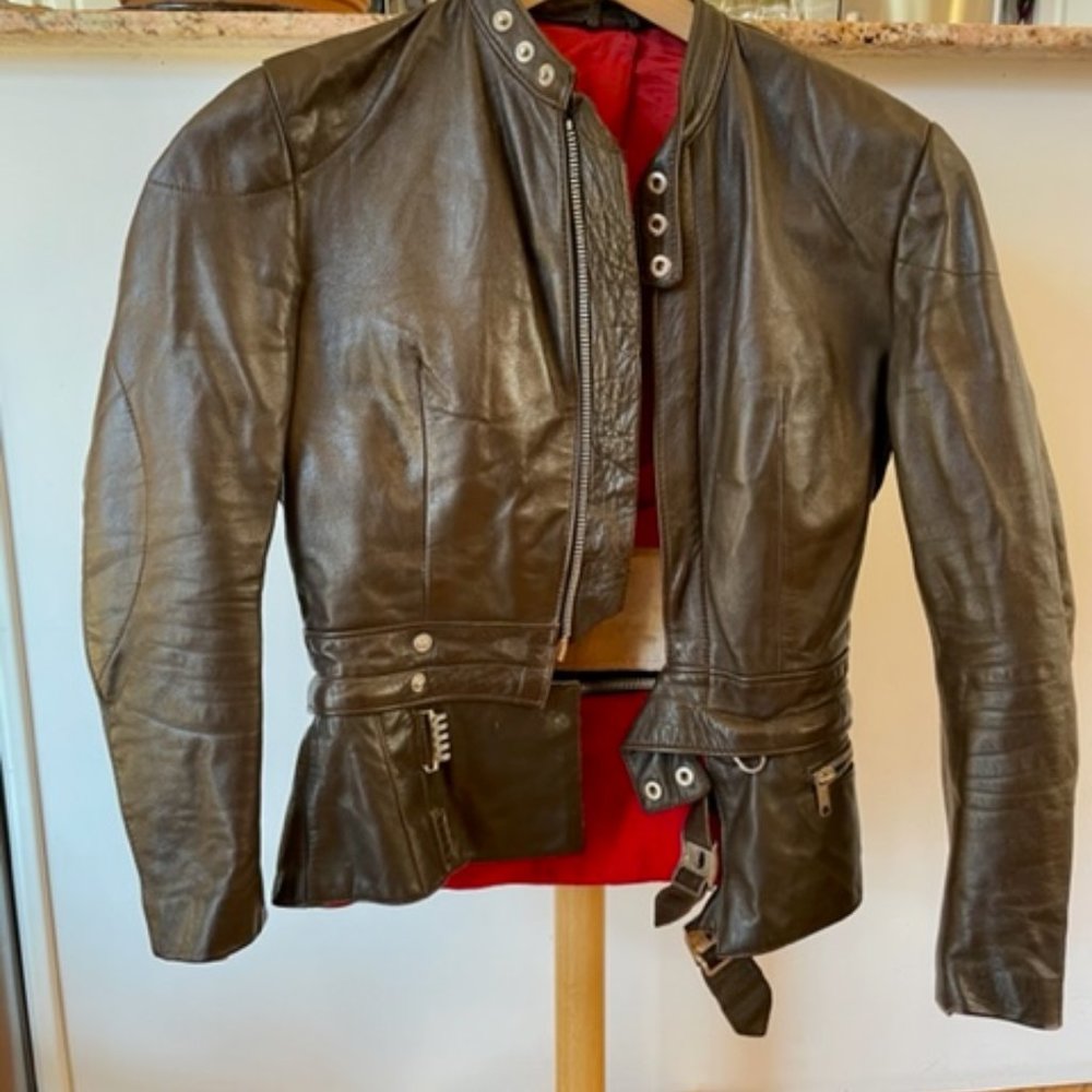 RARE! Vintage German Harro, women’s leather “Kombi” motorcycle jacket, size 42